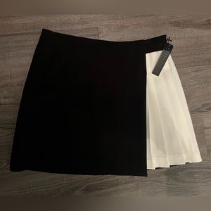New Alice + Olivia Black/White Miniskirt